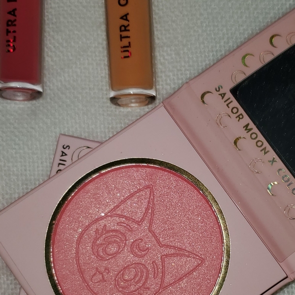 COSMETIC BUNDLE(DISNEY SAILOR MOON) - Picture 2 of 16